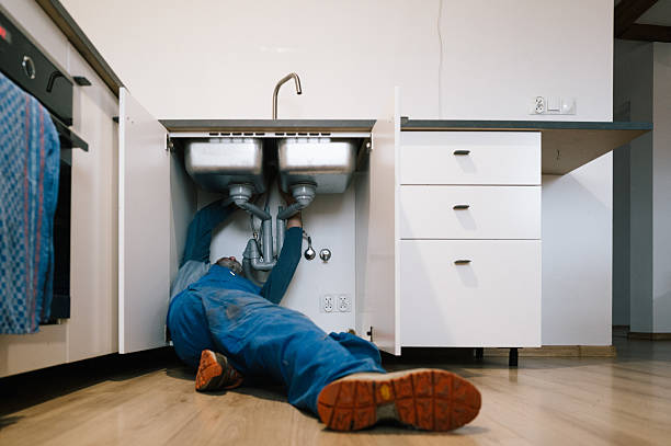 Professional Leak Detection technician working in Topmost, KY